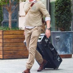 Exclusif - Daniel Craig quitte une hôtel à New York le 12 octobre 2021.