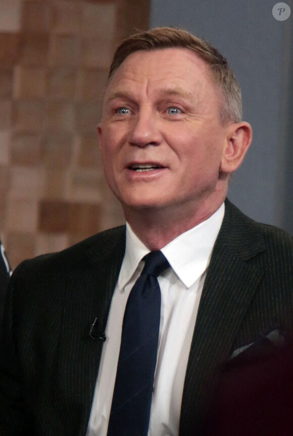 Daniel Craig fait la promotion du film James Bond "No Time To Die" dans l'émission "Good Morning America" à New York.
