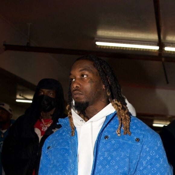 Offset et sa compagne Cardi B arrivent à la soirée d'anniversaire d'Offset à Los Angeles, le 21 décembre 2021.