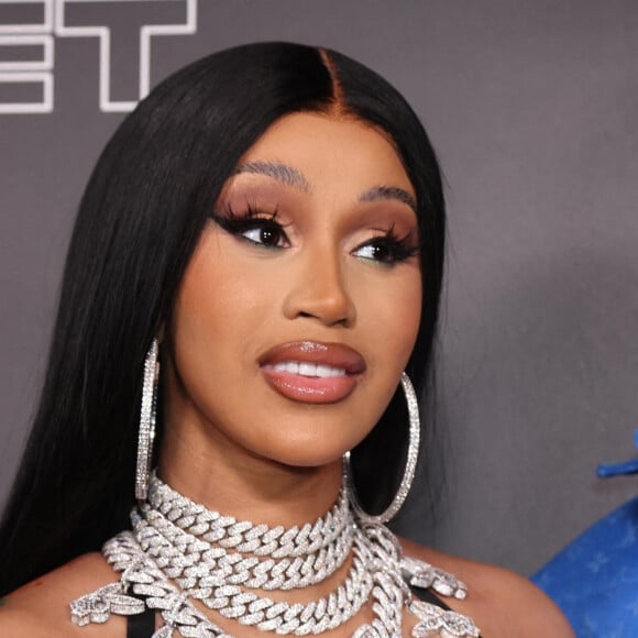 Cardi B - Les célébrités se pressent à la soirée du 30 ème anniversaire d'Offset à Los Angeles, durant laquelle il a reçu notamment un chèque de deux millions de dollars. Le 21 décembre 2021.