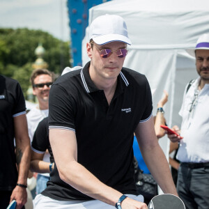 Yannick Agnel - Journée Paris 2024 sur la place de La Concorde à Paris le 23 juin 2019. La Concorde s'est transformée le temps d'une journée pour devenir un magnifique parc sportif urbain au coeur de Paris et inviter petits et grands, en famille, entre amis, à partager des moments inoubliables au contact des plus grands athlètes. © Cyril Moreau/Bestimage