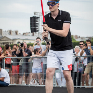 Yannick Agnel - Journée Paris 2024 sur la place de La Concorde à Paris le 23 juin 2019. La Concorde s'est transformée le temps d'une journée pour devenir un magnifique parc sportif urbain au coeur de Paris et inviter petits et grands, en famille, entre amis, à partager des moments inoubliables au contact des plus grands athlètes. © Cyril Moreau/Bestimage