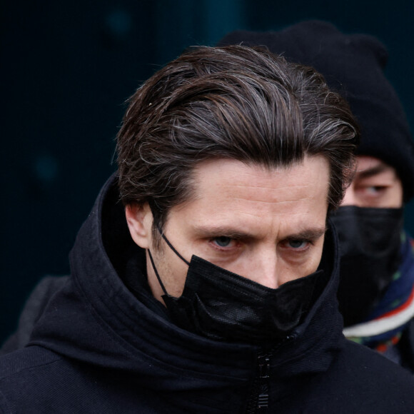 Raphaël Personnaz - Sorties des obsèques (bénédiction) de Gaspard Ulliel en l'église Saint-Eustache à Paris. Le 27 janvier 2022 © Jacovides-Moreau / Bestimage