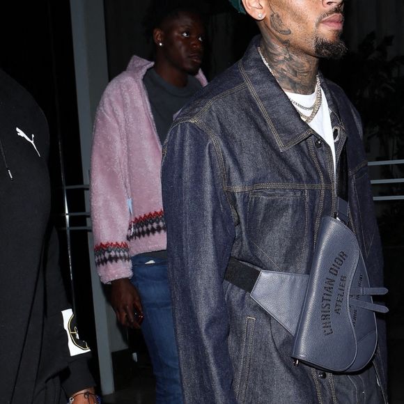Chris Brown arrive à une soirée au restaurant "The Highlight Room" à Los Angeles, le 19 mai 2021.