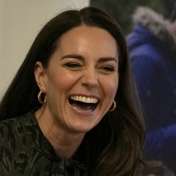 Catherine (Kate) Middleton, duchesse de Cambridge, en visite dans les bureaux de l'association Shout. Shout est un organisme dont l'objectif consiste principalement à aider les personnes atteintes de troubles mentaux. Londres, le 26 janvier 2022. 