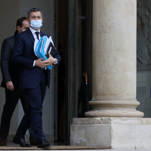 Gérald Darmanin, ministre de l'intérieur à la sortie du conseil des ministres, le 26 janvier 2022, au palais de l'Elysée, à Paris. © Stéphane Lemouton / Bestimage