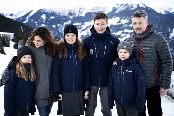 Rendez-vous avec le prince Frederik et la princesse Mary de Danemark et leurs enfants à Verbier. Les quatre enfants du couple princier vont démarrer un programme de 12 semaines à l'école internationale Lemania-Verbier. Le 6 janvier 2020