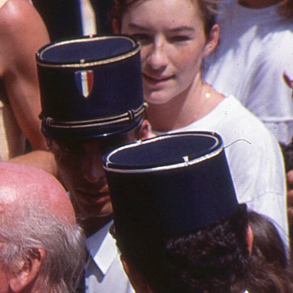 Eddie Barclay et sa femme Caroline Barclay lors d'une cérémonie de confirmation de mariage suivie de la soirée Blanche à Grimaud en juillet 1992.