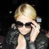 Paris Hilton se rendant à la soirée en hommage à Casey Johnson au domicile de sa soeur Nicky, le 5 janvier 2010