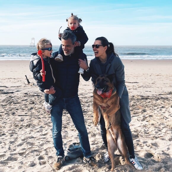 Patrick Guérineau en famille à la plage, janvier 2022