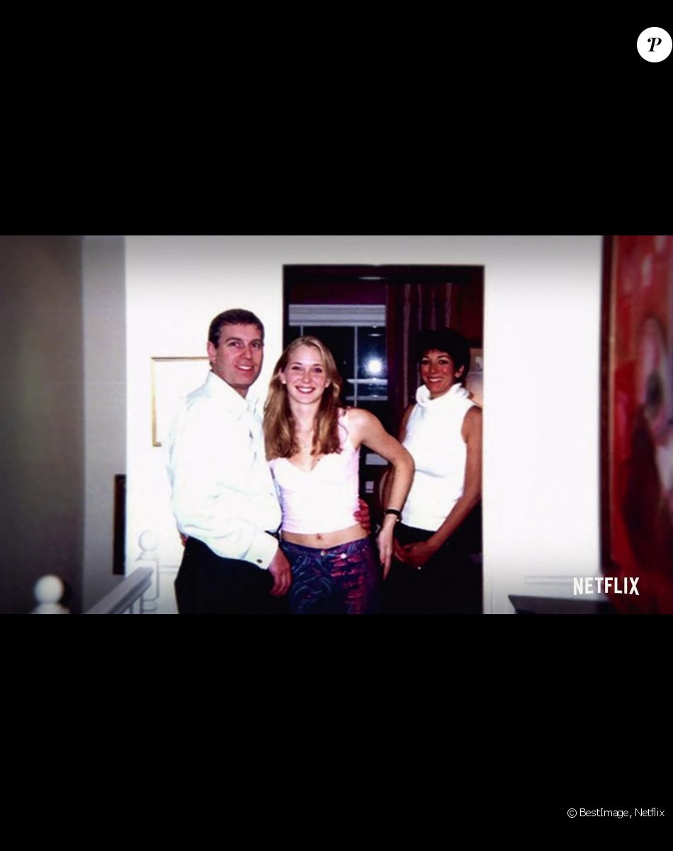 La fameuse photo montrant le prince Andrew avec Virginia Roberts Giuffre et Ghislaine Maxwell - Premières images du documentaire en quatre parties de Netflix "Jeffrey Epstein : Filthy Rich", disponible sur la plateforme à partir du 27 mai 2020. Ce documentaire retrace le parcours du puissant milliardaire devenu délinquant sexuel, condamné en 2019.
