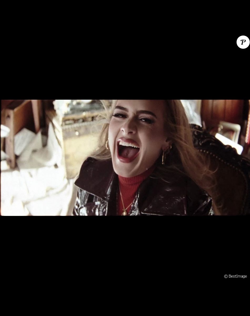 Bêtisier du clip "Easy On Me" d'Adèle. Los Angeles. Le 4 novembre 2021.