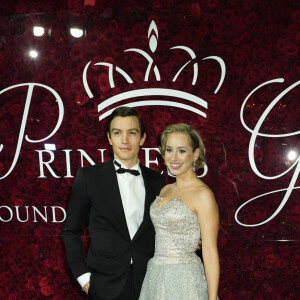 Ian Mellencamp sa compagne Jazmin Grace Grimaldi au photocall de la soirée Princess Grace Awards 2019 à l'hôtel Plaza de New York le 25 novembre 219.