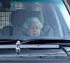 La reine Elisabeth II d'Angleterre en voiture aux alentours de sa résidence de Sandringham. Le 2 février 2022