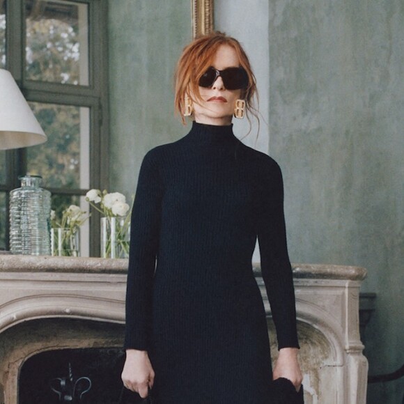 Isabelle Huppert pose pour la dernière campagne de la maison Balenciaga.