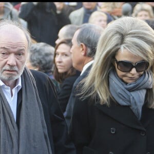 Claude Berri et Nathalie Rheims aux obsèques de Guillaume Depardieu dans les Yvelines, en 2008.