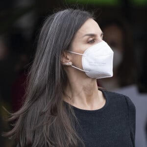 La reine Letizia d'Espagne se rend au 11 ème Forum de la "Journée Mondiale de la lutte contre le cancer (World Cancer Day Forum)" à Madrid