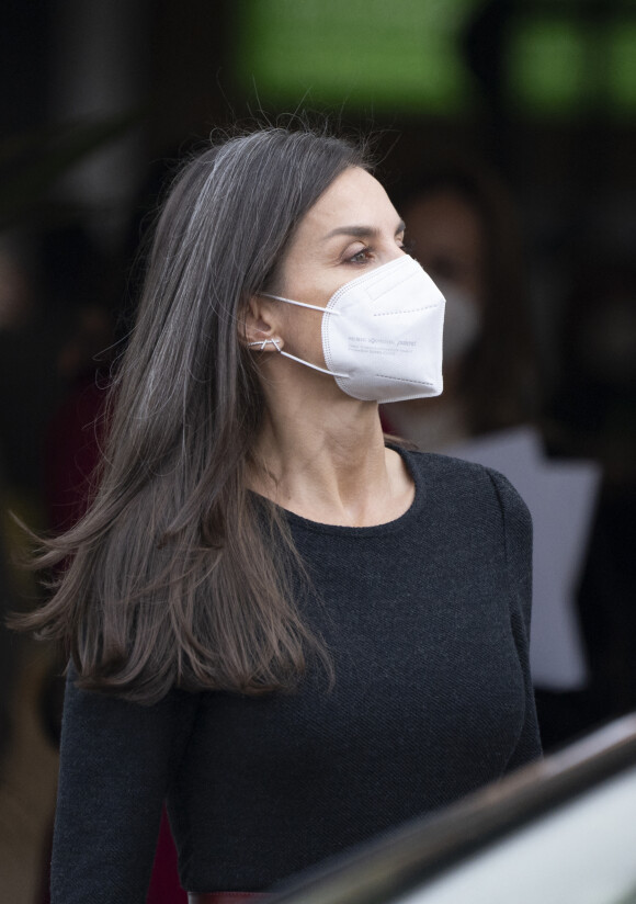 La reine Letizia d'Espagne se rend au 11 ème Forum de la "Journée Mondiale de la lutte contre le cancer (World Cancer Day Forum)" à Madrid