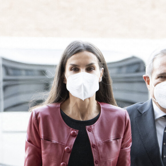 La reine Letizia d'Espagne se rend au 11 ème Forum de la "Journée Mondiale de la lutte contre le cancer (World Cancer Day Forum)" à Madrid, le 4 février 2022.