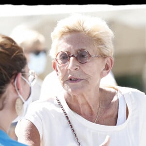 Exclusif - Isabelle Balkany sur le marché. Levallois-Perret , Place de la République, le 31 mai 2020. © Alain Guizard / Bestimage 