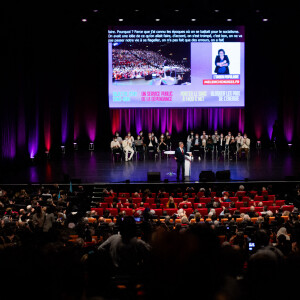 Jean-Luc Mélenchon, candidat à l'élection présidentielle 2022, est en meeting à Tours le 3 février 2022