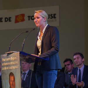 Marion Maréchal à Toulouse pour soutenir la liste FN de Louis Aliot aux régionales le 19 novembre 2015.