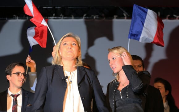 Marine Le Pen et Marion Maréchal ont participé au meeting du Front National au palais de la Méditerranée à Nice, à l'occasion des élections régionales en PACA. Le 27 novembre 2015