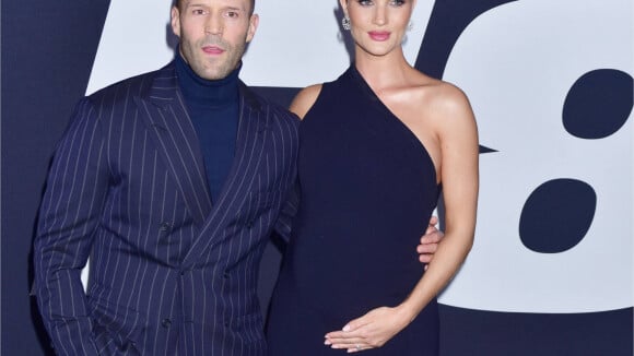 Jason Statham papa : Rosie Huntington-Whiteley confirme et dévoile le prénom de bébé !