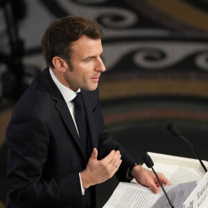 Le président Emmanuel Macron intervient lors d'une réunion informelle des ministres de l'Intérieur de l'union européenne à Tourcoing dans le Nord le 2 février 2022.