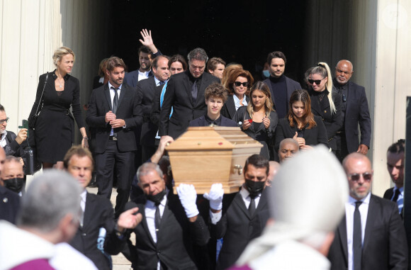 Rodolphe Tapie, Louis Tapie, Laurent Tapie, Dominique Tapie, Sophie Tapie - Sorties des obsèques de Bernard Tapie en la Cathédrale La Major à Marseille le 8 octobre 2021. © Jacovides / Santini / Bestimage