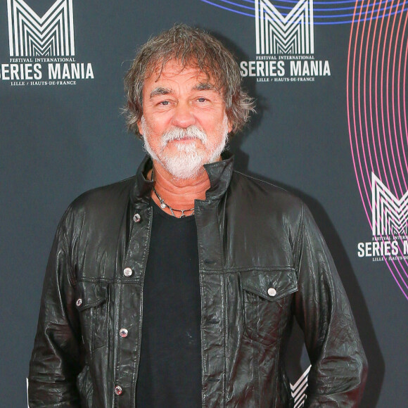 Olivier Marchal - Photocall de la cérémonie d'ouverture du Festival Series Mania à Lille.