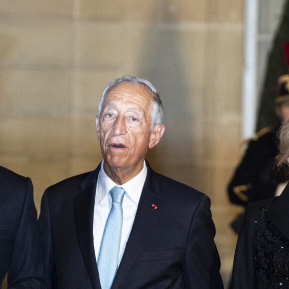 Le président Emmanuel Macron, Marcelo Rebelo De Sousa, président du Portugal et Brigitte Macron - Arrivées au dîner offert par le président de la République en l'honneur de M. Marcelo Rebelo de Sousa, Président de la République portugaise au palais de l'Elysée à Paris le 11 février 2022. © Pierre Perusseau / Bestimage 