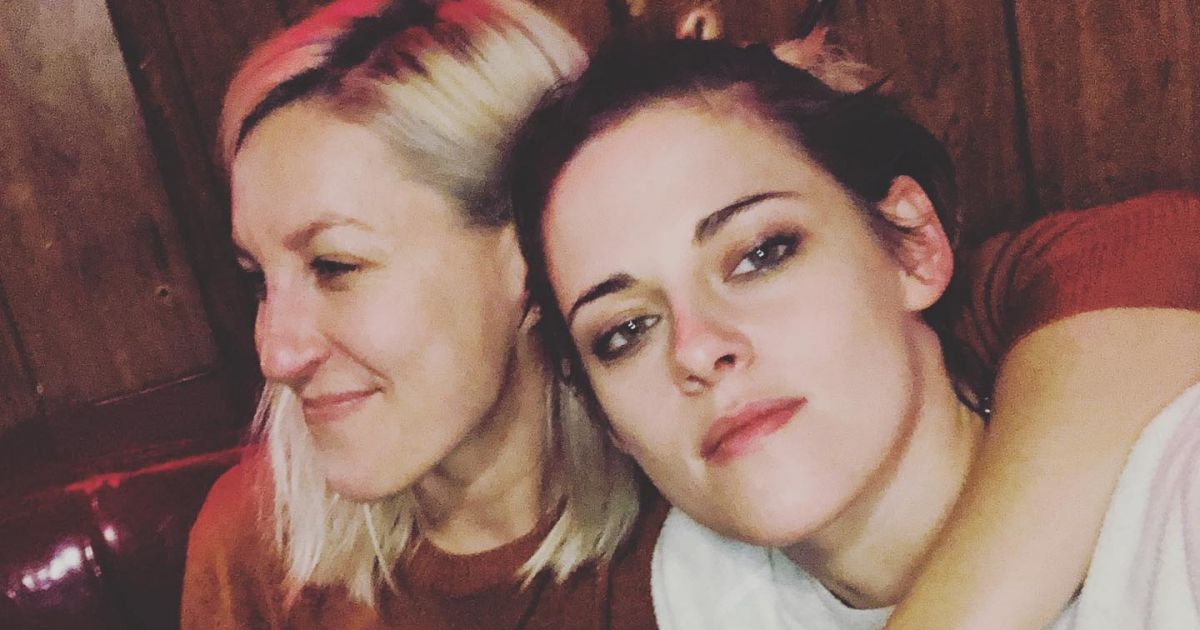 Kristen Stewart fiancée à Dylan Meyer, cliché morbide pour la Saint-Valentin Kristen Stewart fiancée à Dylan Meyer, cliché morbide pour la Saint-Valentin