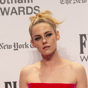 Kristen Stewart lors de la soirée des Gotham Awards dans la salle de réception Cipriani Wall Street à New York City, New York, Etats-Unis, le 29 novembre 2021. © Lev Radin/Pacific Press/Bestimage 