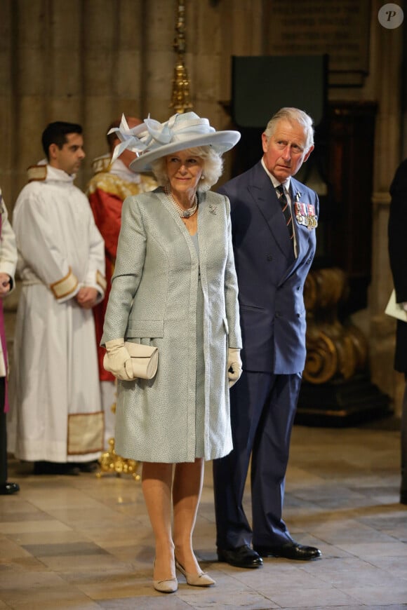 Le prince Charles et Camilla Parker Bowles, duchesse de Cornouailles - Cérémonie de commémoration pour le 70ème anniversaire de la fin de la Seconde Guerre Mondiale à l'abbaye de Westminster à Londres. Le 10 mai 2015 