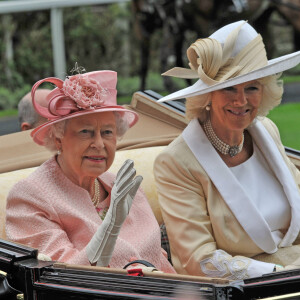 La Reine Elisabeth II et Camilla Parker Bowles, la duchesse de Cornouailles - La famille royale d'Angleterre au "Royal Ascot" 2013 dans le comte du Berkshire, le 18 Juin 2013. 
