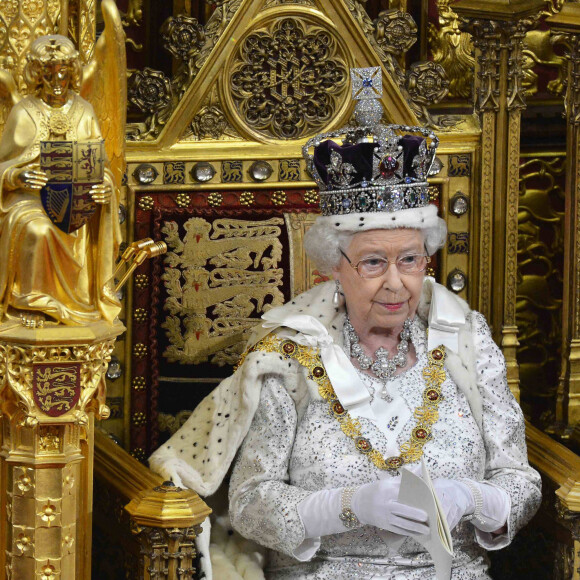La Reine Elisabeth II - Ceremonie d'ouverture du Parlement a Londres, le 8 mai 2013. 