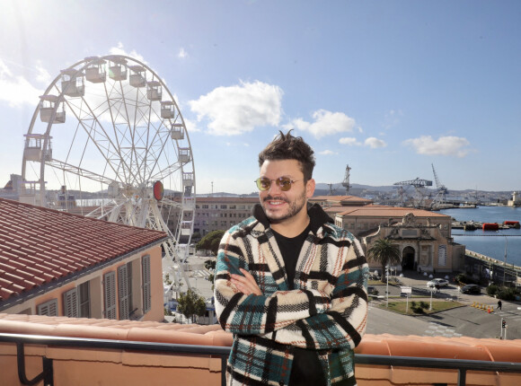 Rencontre avec l'humoriste Kev Adams en promotion pour son dernier film "Maison de retraite" à Toulon. Le 9 février 2022 © Luc Boutria / Nice Matin / Bestimage