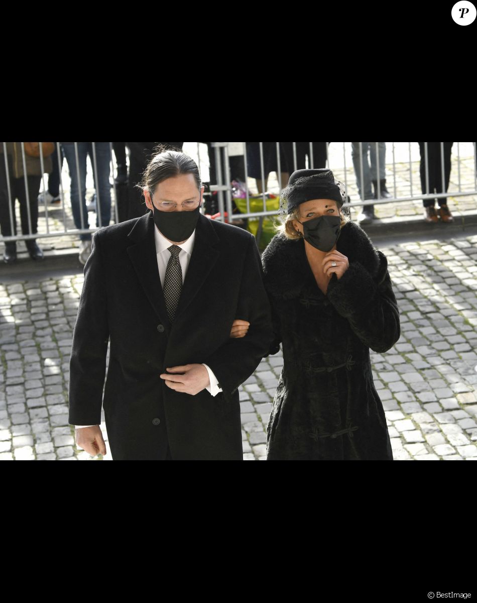La princesse Delphine de Belgique et son mari James O'Hare - Les membres de la famille royale de Belgique assistent à la messe annuelle à la mémoire des membres décédés de la Famille royale en l'église Notre-Dame de Laeken à Bruxelles.