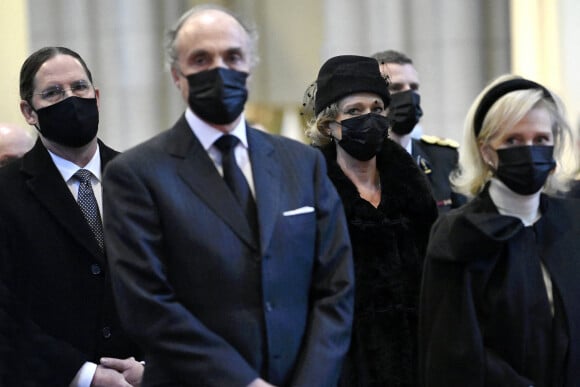 La princesse Delphine de Belgique et son mari James O'Hare - Les membres de la famille royale de Belgique assistent à la messe annuelle à la mémoire des membres décédés de la Famille royale en l'église Notre-Dame de Laeken à Bruxelles, le 17 février 2022.