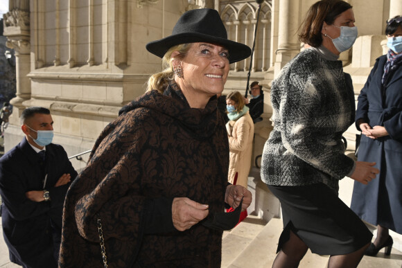 La princesse Lea - Les membres de la famille royale de Belgique assistent à la messe annuelle à la mémoire des membres décédés de la Famille royale en l'église Notre-Dame de Laeken à Bruxelles, le 17 février 2022.