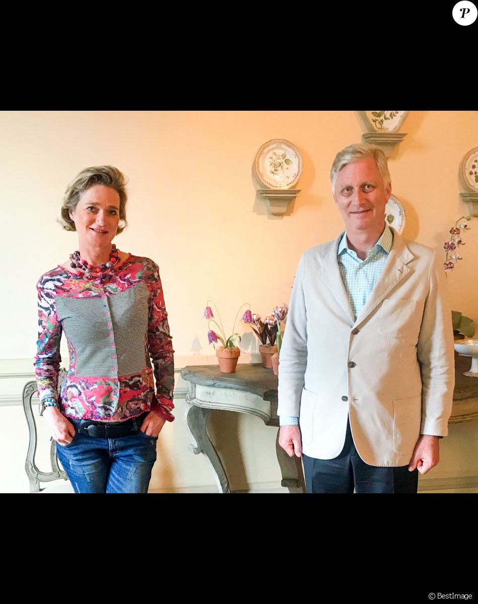 Ce vendredi 9 octobre, le Roi Philippe de Belgique et la Princesse Delphine se sont rencontrés pour la première fois au Château de Laeken, à Bruxelles, le 9 octobre 2020.