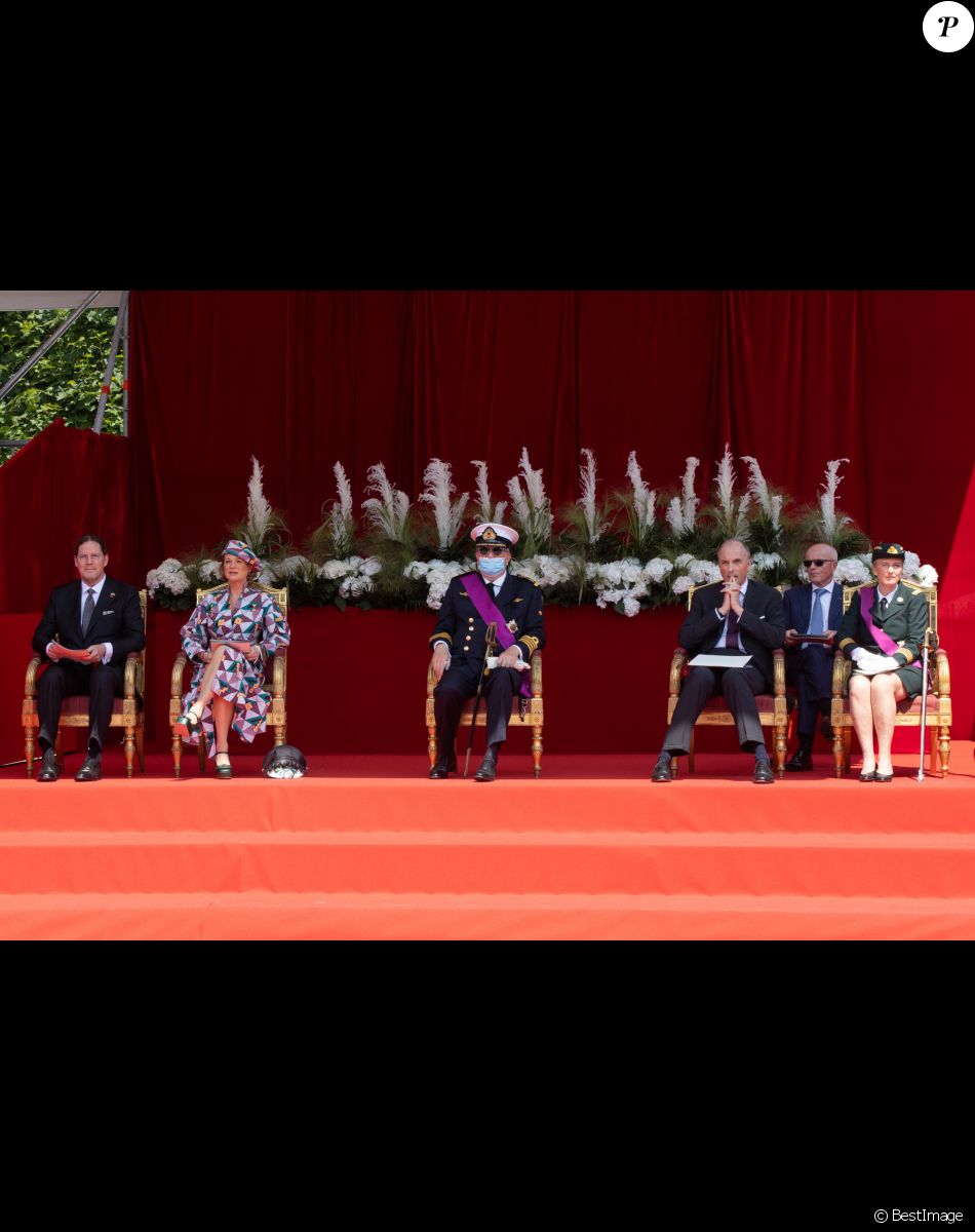 La princesse Delphine de Belgique et son compagnon Jim O'Hare, le prince Laurent de Belgique, Princess Astrid of Belgium & Prince Lorenz - La famille royale de Belgique assiste au défilé militaire à Bruxelles, à l'occasion de la fête Nationale belge. Belgique, Bruxelles, 21 juillet 2021.
