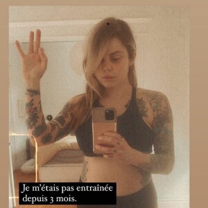 Coeur de Pirate dévoile sa silhouette après bébé sur Instagram. Février 2022.