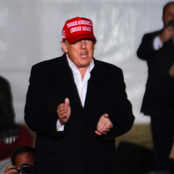 L'ancien président Donald Trump organise un rassemblement Save America au Canyon Moon Ranch à Florence, en Arizona. Florence, le 16 janvier 2022.