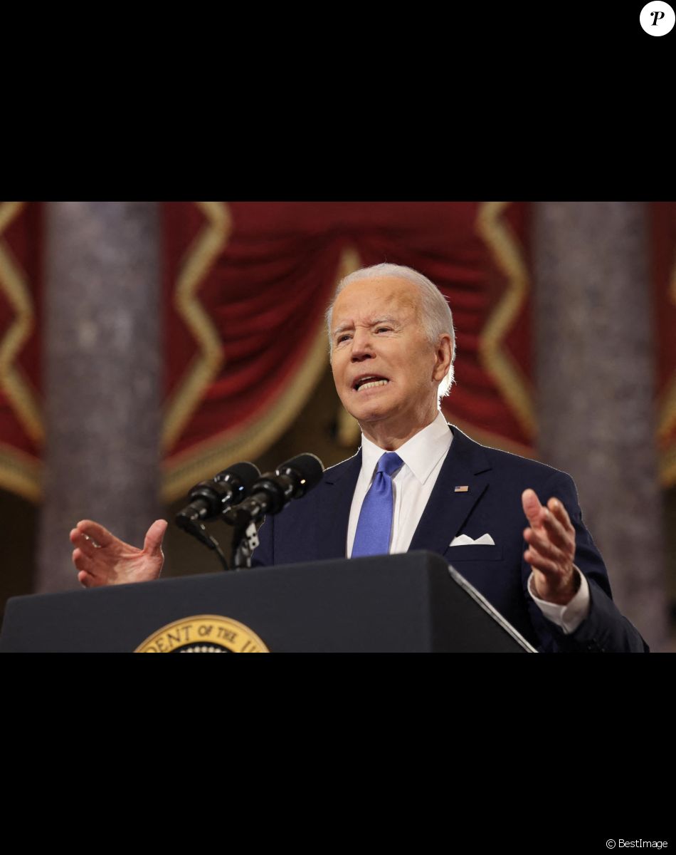 Le président américain Joe Biden prononce une allocution à l'occasion du premier anniversaire de l'insurrection du 6 janvier dans le Statuary Hall du Capitole à Washington, The District, Etats-Unis, le 6 janvier 2022.
