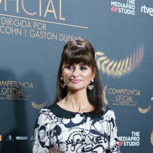 Penélope Cruz assiste à l'avant-première du film "Compétition Officielle" au Capitol Cinema. Madrid, le 21 février 2022.