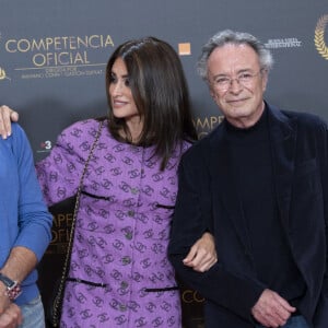 Antonio Banderas, Penélope Cruz et Oscar Martinez assistent au photocall du film "Compétition Officielle" à l'hôtel Mandarin Ritz Madrid, le 21 février 2022.