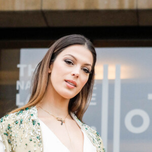 Iris Mittenaere arrive au défilé Stéphane Rolland Haute-Couture 2022 au au palais de Chaillot dans le cadre de la Fashion Week de Paris, France, le 25 janvier 2022. © Veeren-Clovis/Bestimage