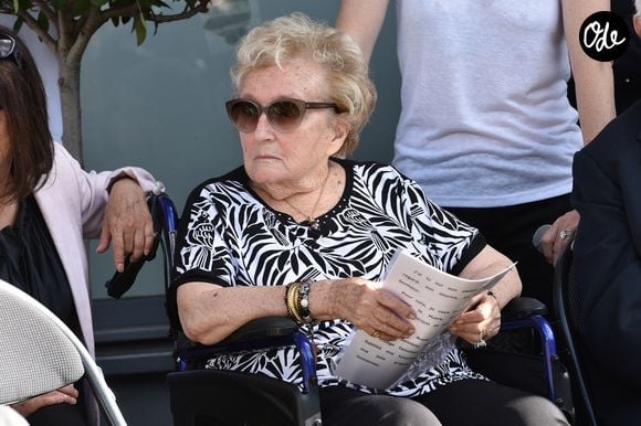 Malgré tout, ils restaient profondément unis par une même passion pour la politique.

Inauguration de la rue Jacques et Bernadette Chirac, par la femme de l'ancien président de la République, Bernadette Chirac (en fauteuil roulant) et sa fille Claude, à Brive-la-Gaillarde. Le 8 juin 2018 